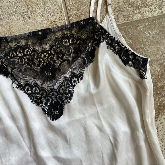 Y2K Lace Asymmetric Top - Picture 2 of 4